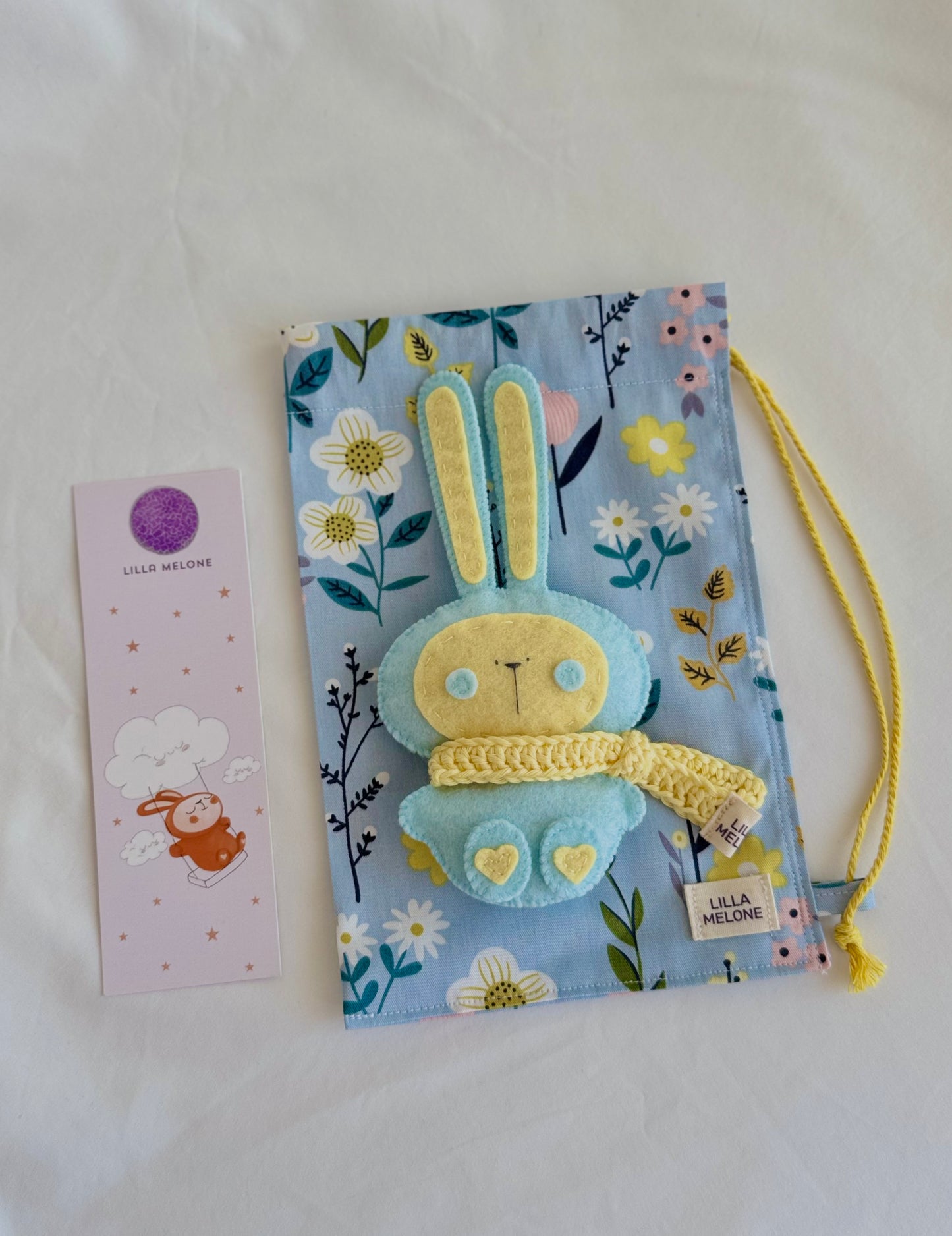 Max the Bunny (small) / Sky Blue with Pastel Yellow