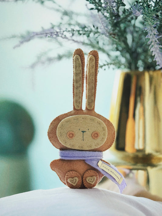 Max the Bunny (small) / Mocha