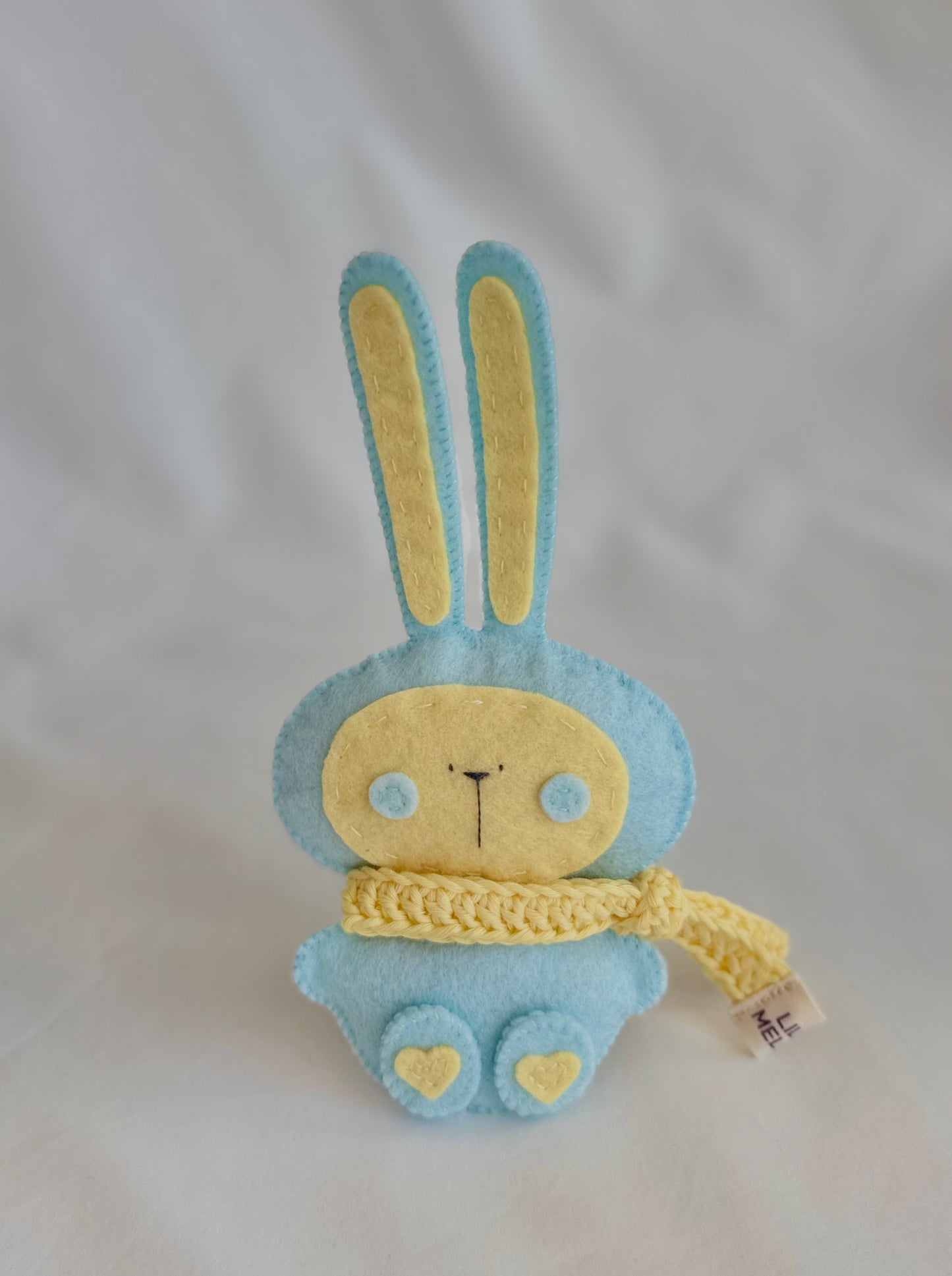 Max the Bunny (small) / Sky Blue with Pastel Yellow