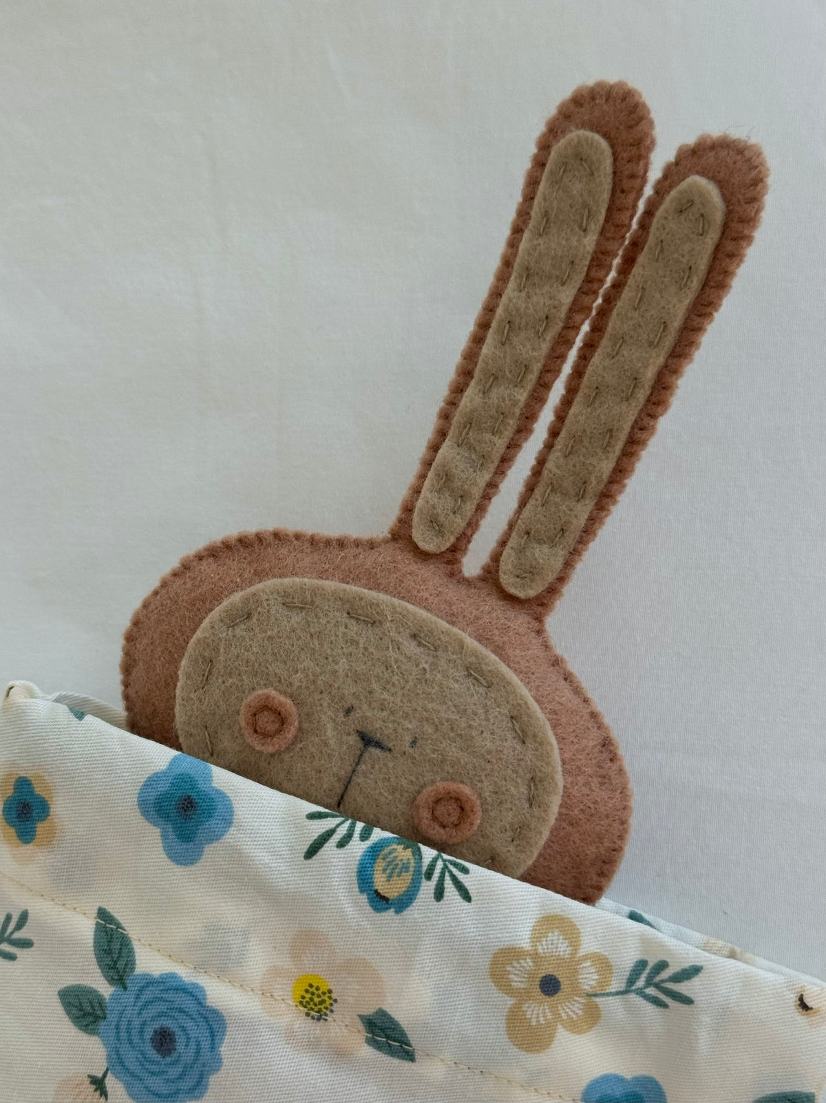 Max the Bunny (small) / Mocha