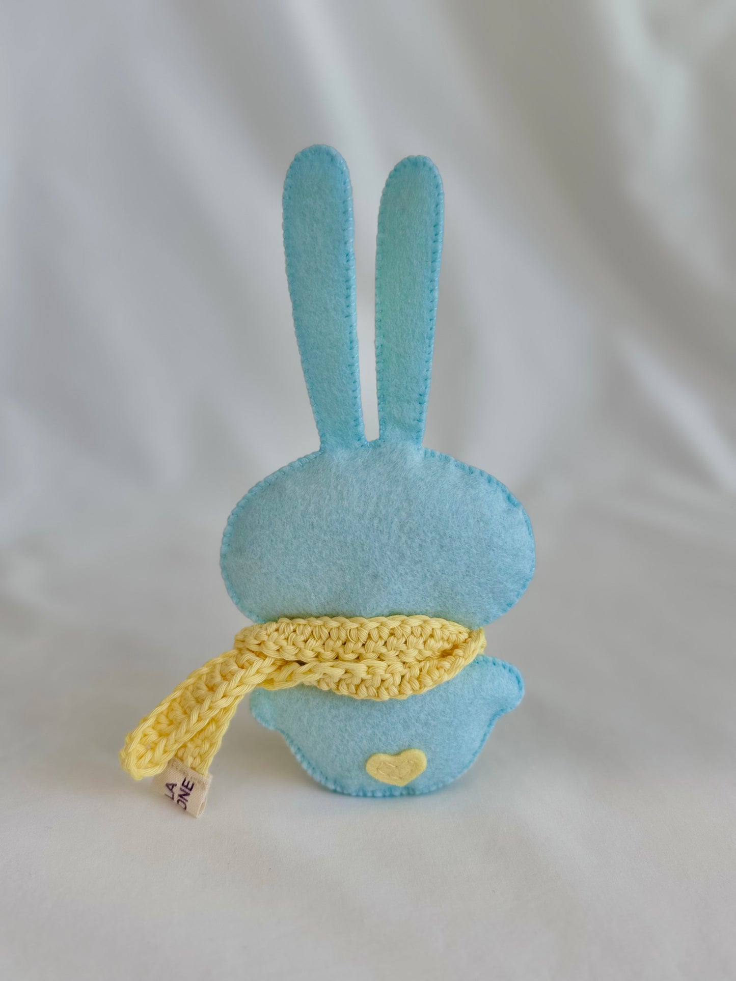 Max the Bunny (small) / Sky Blue with Pastel Yellow
