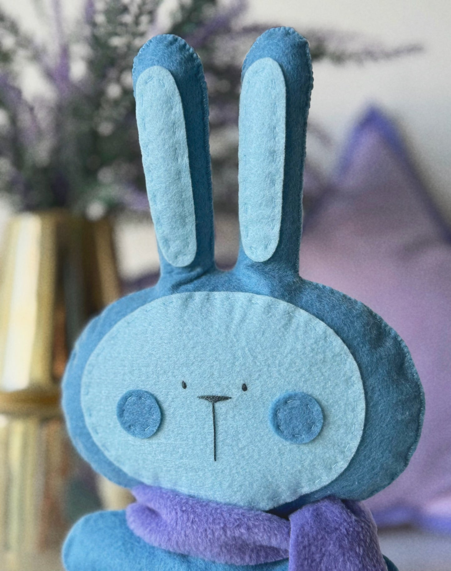 Max the Bunny / Blue