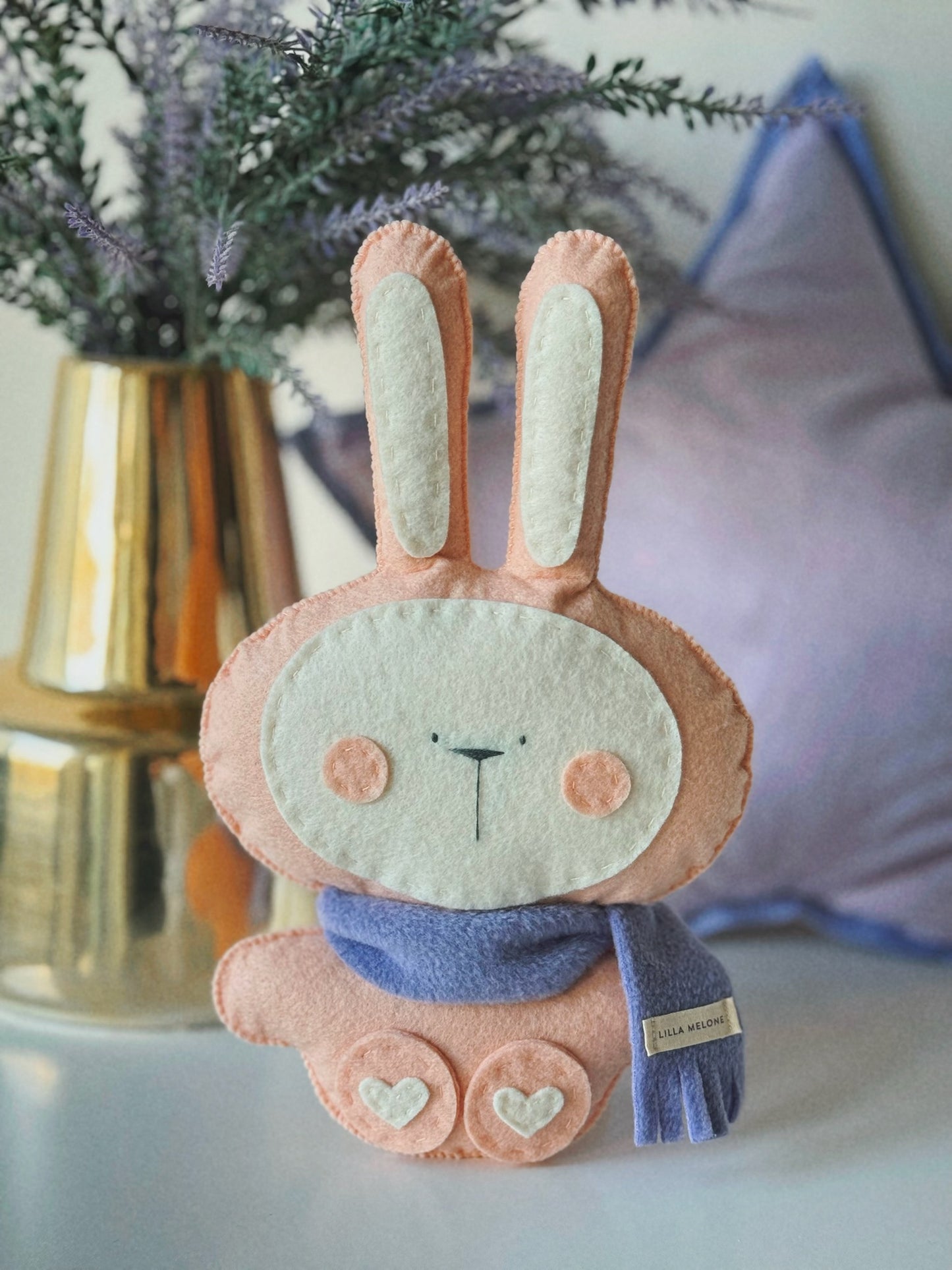 Max the Bunny / Peach