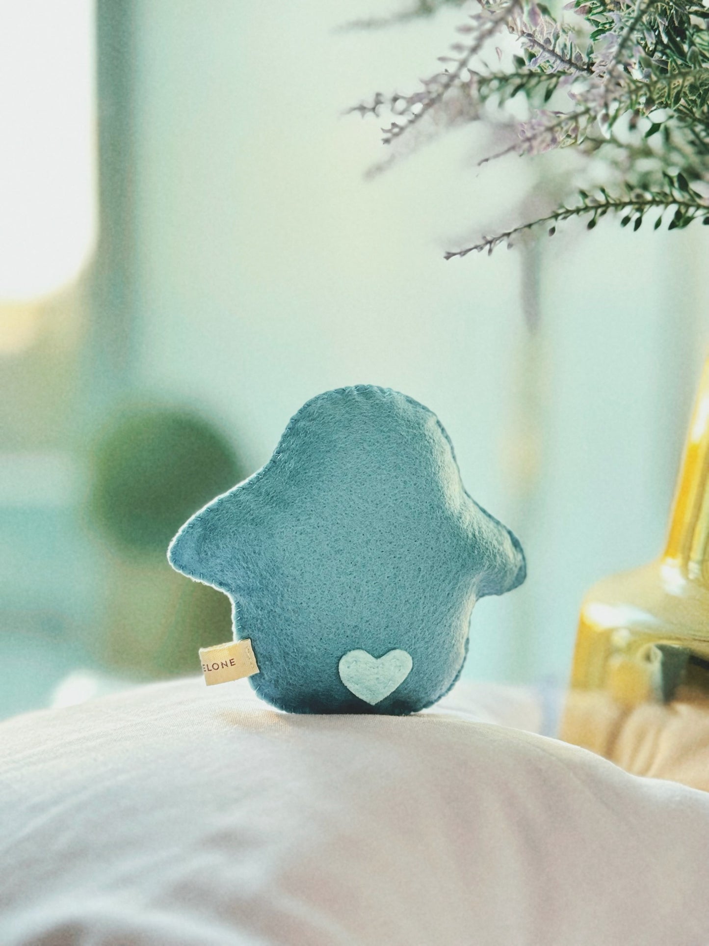 Poppy the Penguin (small) / Sky Blue