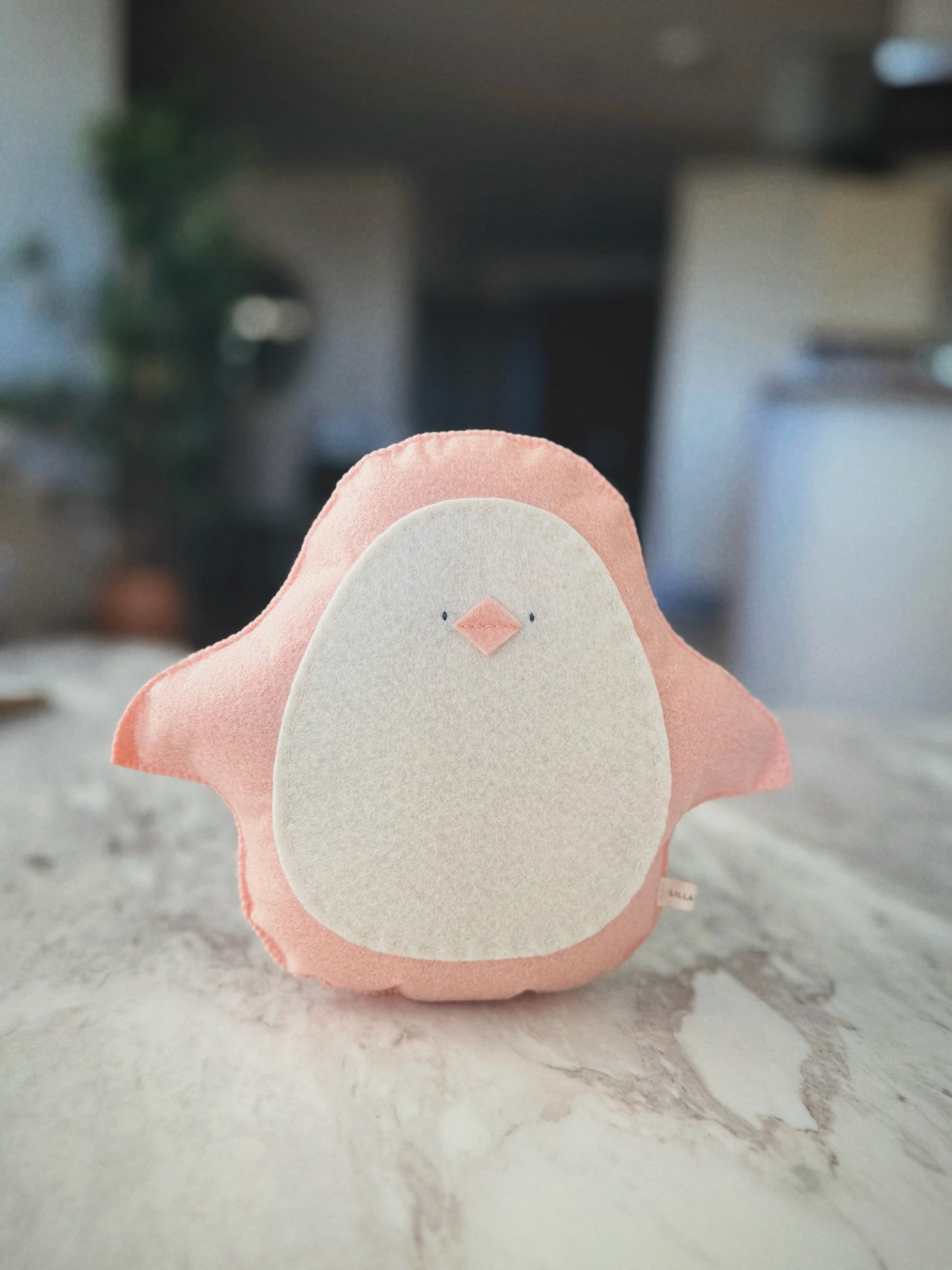 Poppy the Penguin / Peach